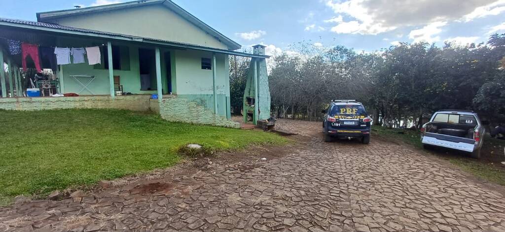 Motorista bêbado é preso após fugir de acidente na BR-282, na tarde de domingo, dia 7