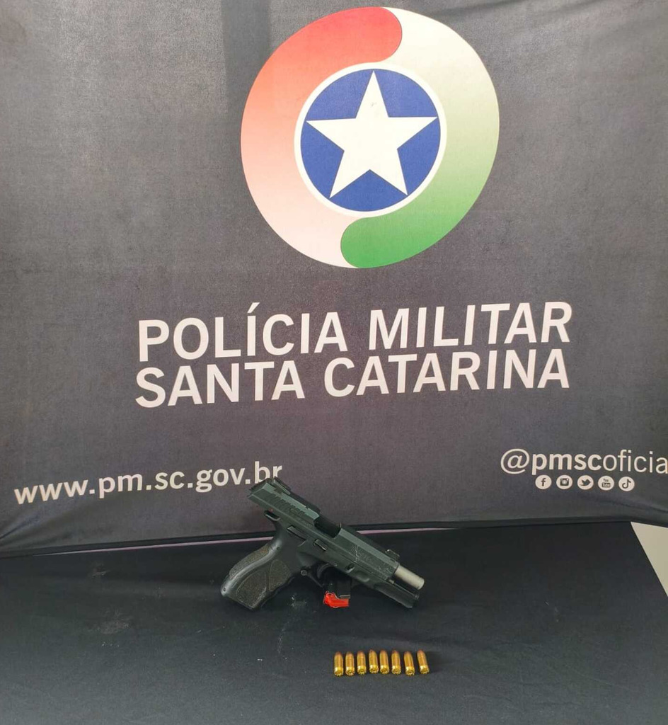PM registra ocorrência de porte ilegal de arma de fogo de uso permitido