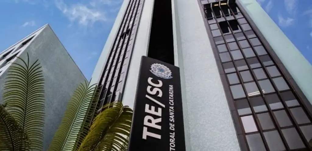 Justiça eleitoral suspende pesquisa da Veritá para Governo e |Senado em SC