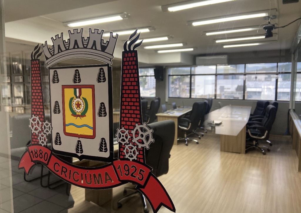 Projeto aprovado na Câmara vira lei em Criciúma e reforça proteção de crianças e adolescentes