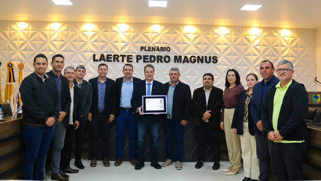 DEPUTADO ESTADUAL RODRIGO MINOTTO RECEBE TÍTULO DE CIDADÃO HONORÁRIO DO MUNICÍPIO DE SÃO JOÃO DO SUL