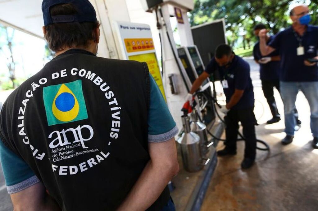 Em três meses, ANP fez 21 autuações por preço abusivo de combustível