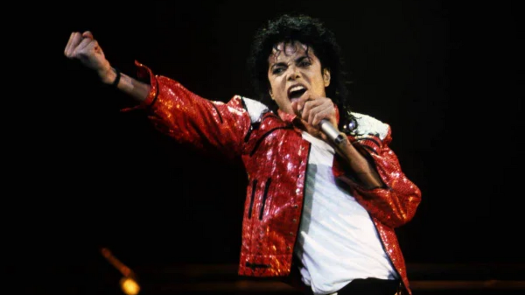 Filme sobre Michael Jackson bate recorde histórico e se torna a maior cinebiografia musical do cinema