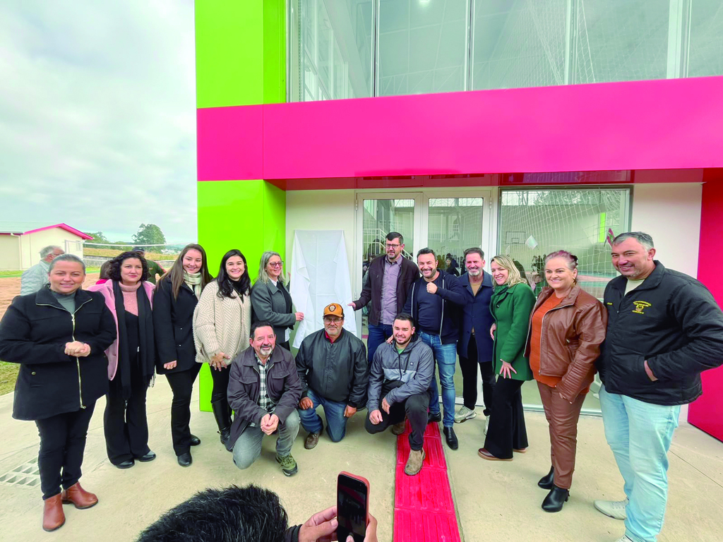Bocaina do Sul celebra entrega da quadra poliesportiva coberta da EEB Campos Sales