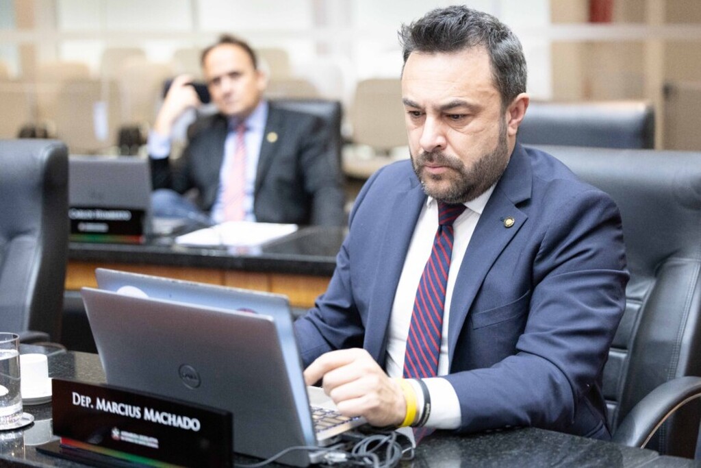 Sessão tem críticas a municípios por baixa adesão a programa de castrações