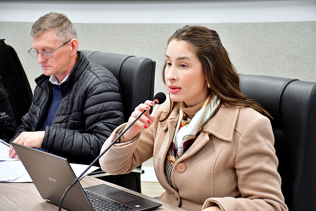 Vereadora solicita programa de apoio ao transporte estudantil para moradores do interior