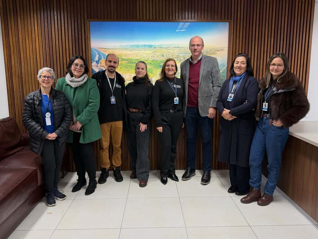 TORRES AMPLIA REDE DE APOIO ESCOLAR COM PSICÓLOGAS E ASSISTENTES SOCIAIS.