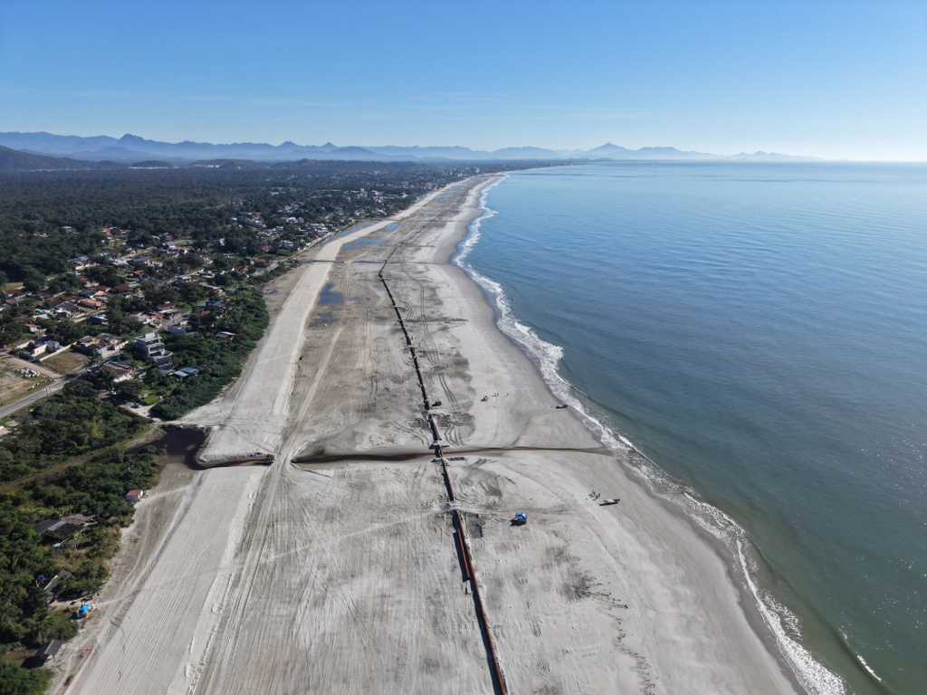 Porto de São Francisco anuncia última etapa do alargamento da Praia de Itapoá
