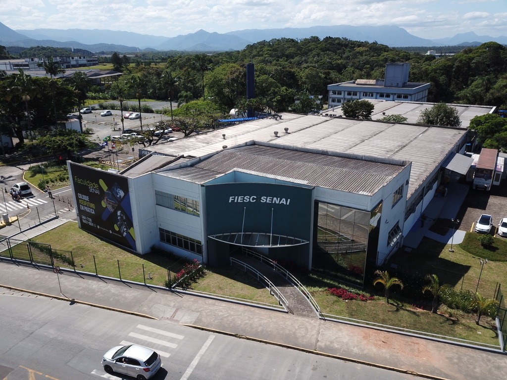 SCTEC promove Imersão em Inteligência Artificial gratuita no SENAI Joinville Norte