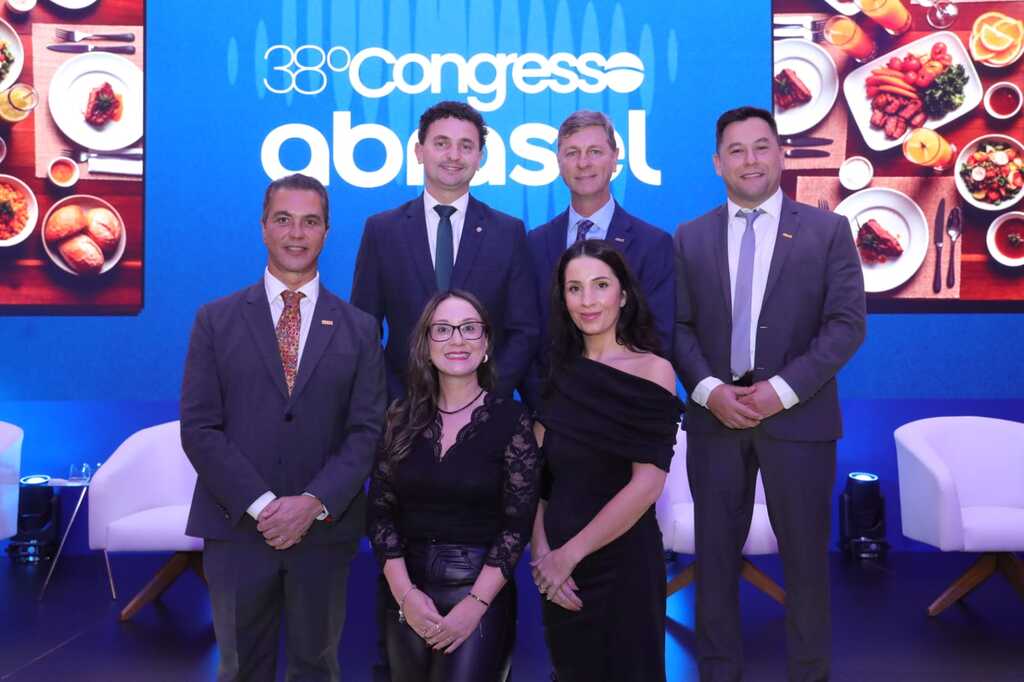 Abrasel SC leva pautas do setor ao Congresso Nacional e participa de debate sobre futuro das relações de trabalho