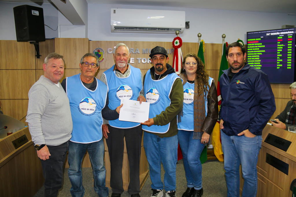 HOMENAGENS MARCAM A SESSÃO DA CÂMARA EM TORRES