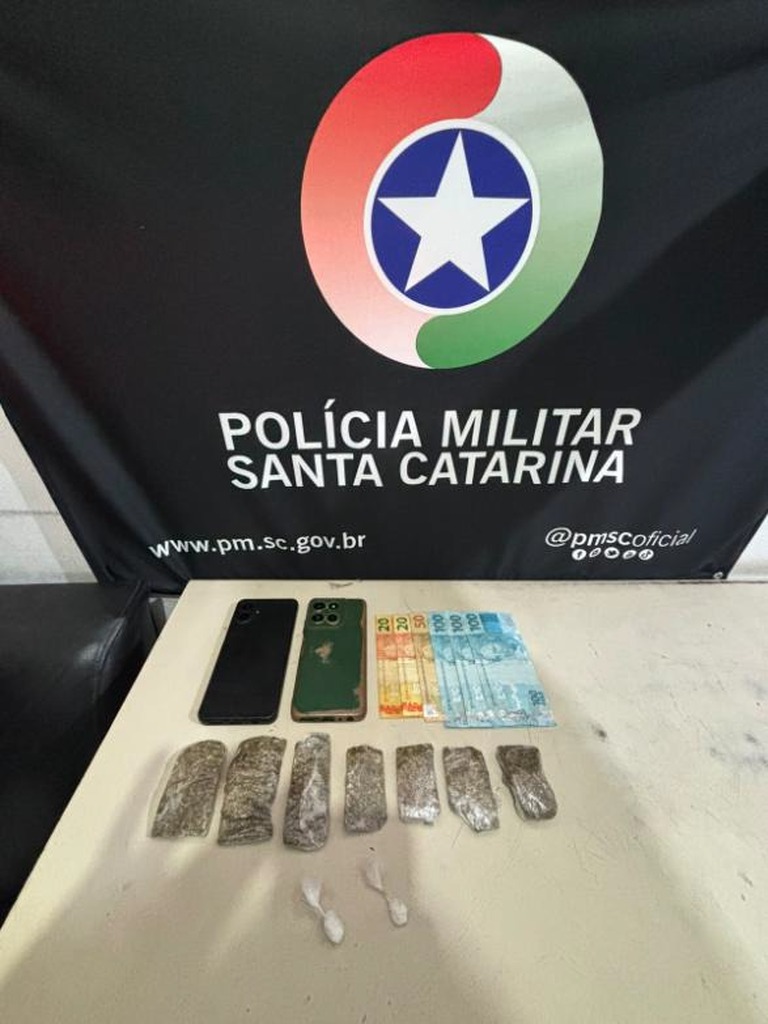 POLÍCIA MILITAR PRENDE TRAFICANTES DE DROGAS EM PASSO DE TORRES