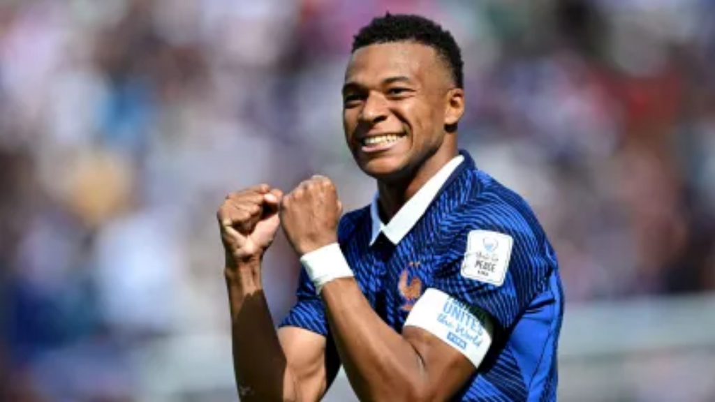 Mbappé marca duas vezes, França elimina a Suécia e encara o Paraguai nas oitavas