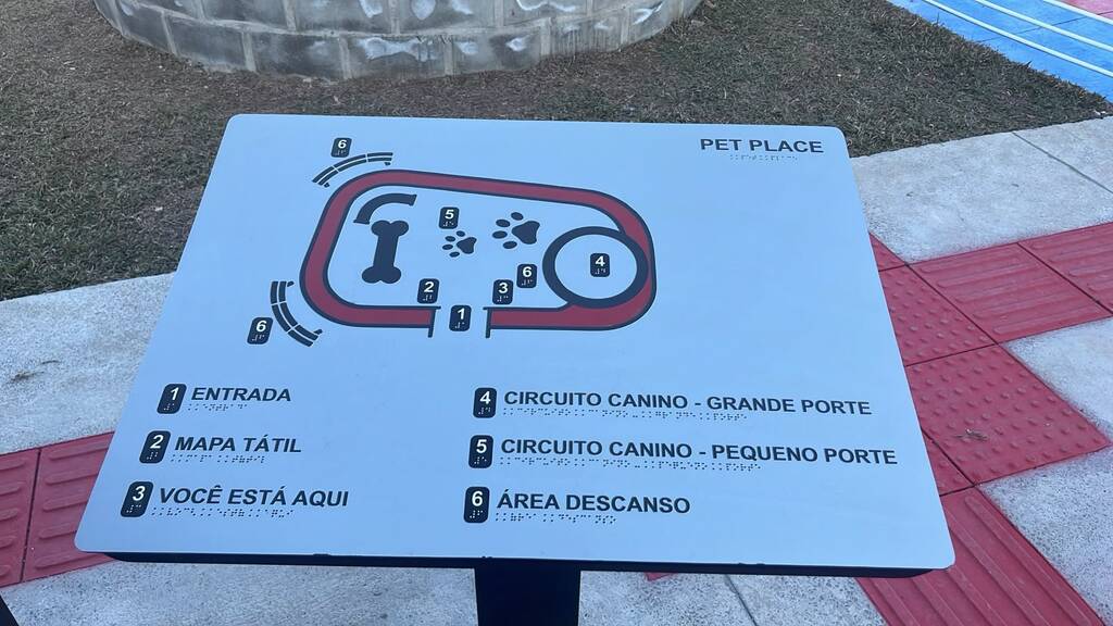 Totens de acessibilidade passam a integrar obras viabilizadas pelo deputado Marcius Machado