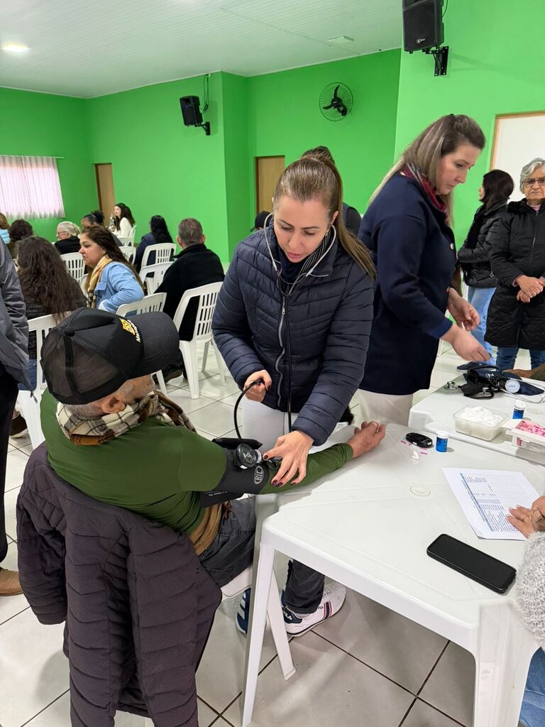 SAÚDE PROMOVE ENCONTRO DE PROMOÇÃO E PREVENÇÃO PARA PESSOAS COM HIPERTENSÃO E DIABETES EM PRAIA GRANDE
