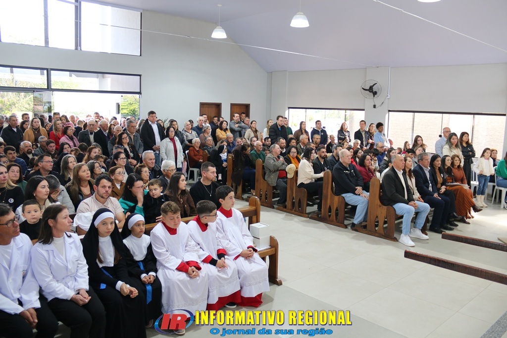 GRANDE PÚBLICO PRESTIGIA A FESTA EM HONRA A SANTA PAULINA EM QUERÊNCIA, SÃO JOÃO DO SUL