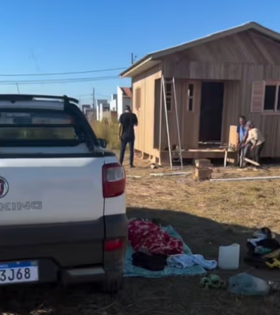 Casal de SC constrói casa no terreno do vizinho por engano em Tubarão. ASSISTA AO VÍDEO;
