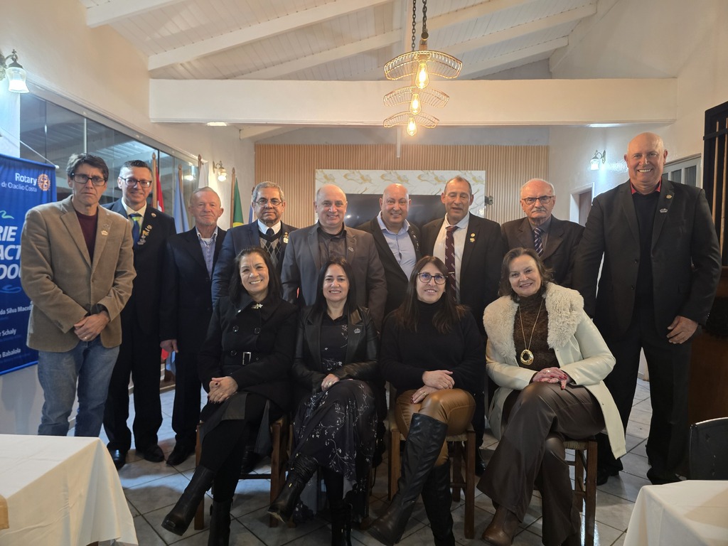 Eris Macedo assume a presidência do Rotary Club de Otacílio Costa para o Ano Rotário 2026/2027
