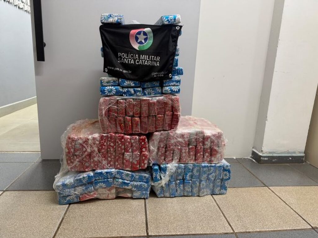 PMRv apreende quase 100 quilos de maconha após perseguição em Abelardo Luz