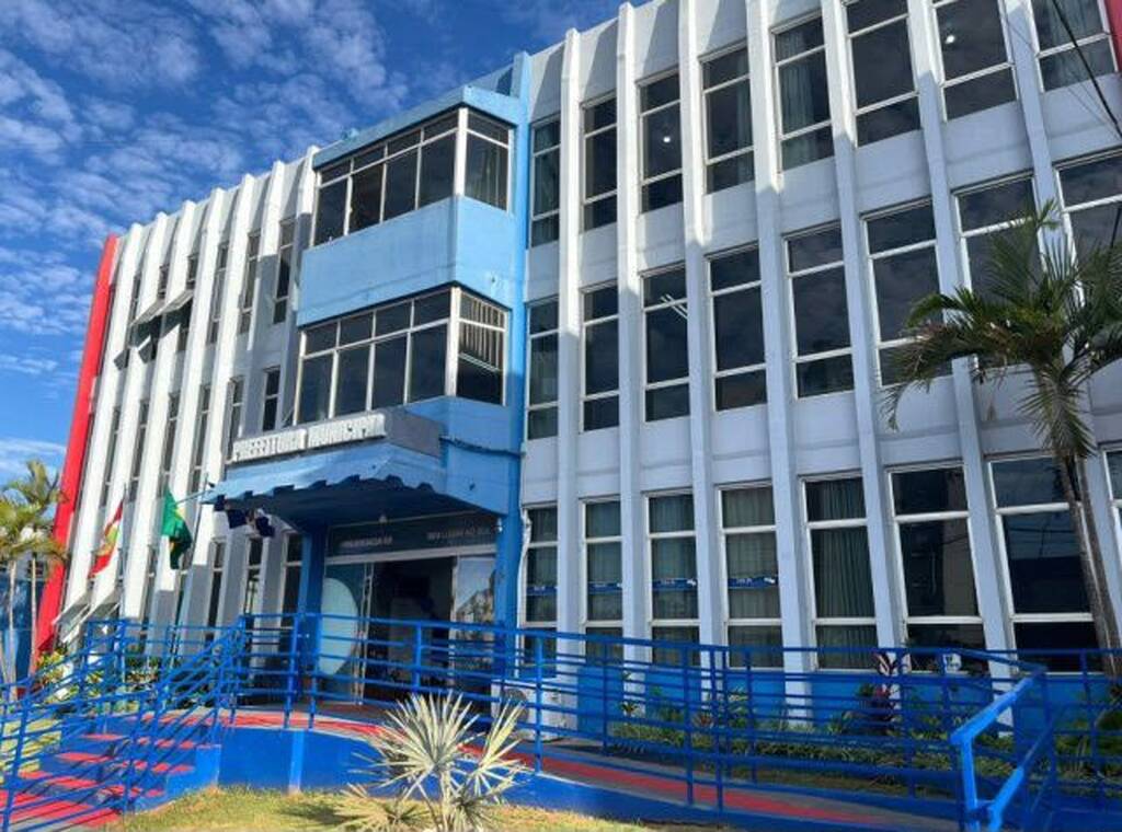 Administração Municipal paga a primeira parcela do 13º salário aos servidores