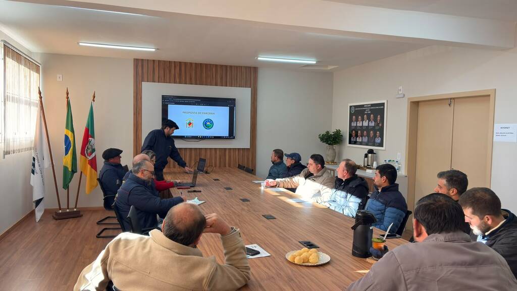 AMUCSER reúne representantes dos municípios para discutir pautas regionais