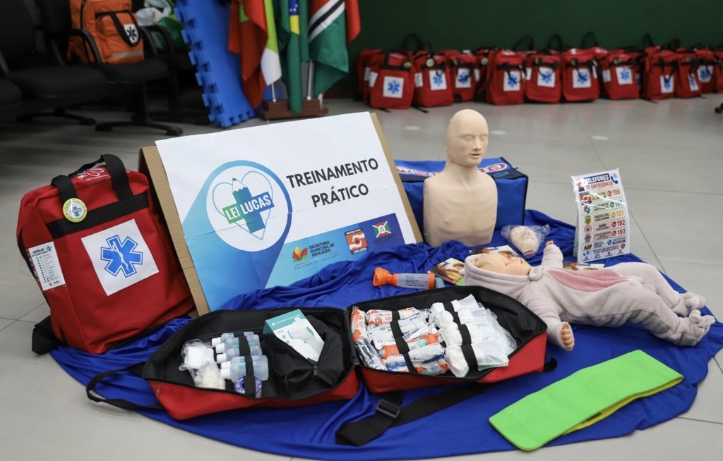 Prefeitura de Criciúma prepara professores para agir em emergências com alunos