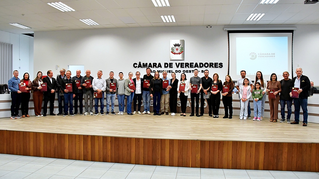 Vereador Gilberto Berté presta homenagem ao Dia do Comerciante