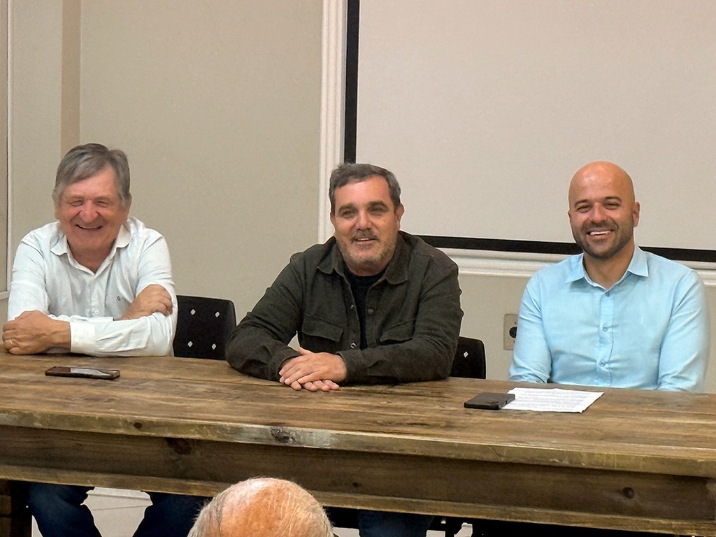 PRESIDENTE DA CÂMARA ASSUME O COMANDO DO EXECUTIVO, EM SANTA ROSA DO SUL