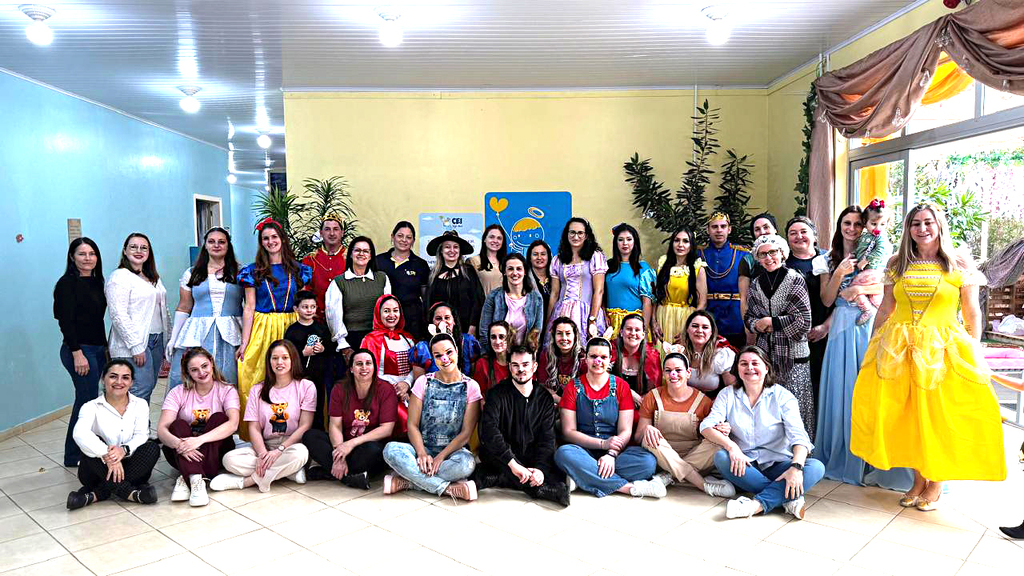 CEI ANJO AZUL REALIZA “CAFÉ DA MANHÃ COM AS FAMÍLIAS” EM LACERDÓPOLIS
