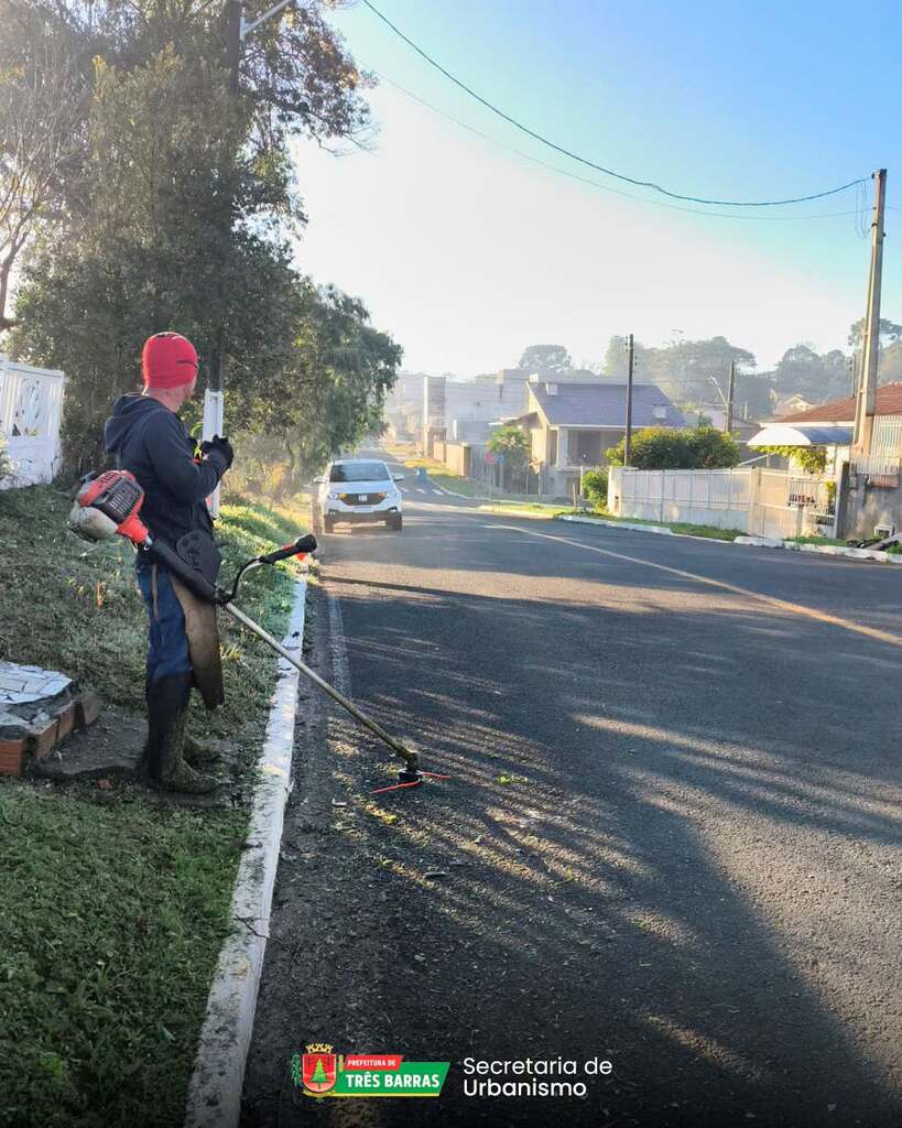 Urbanismo e Limpeza Pública realiza ações nesta semana na malha viária de Três Barras