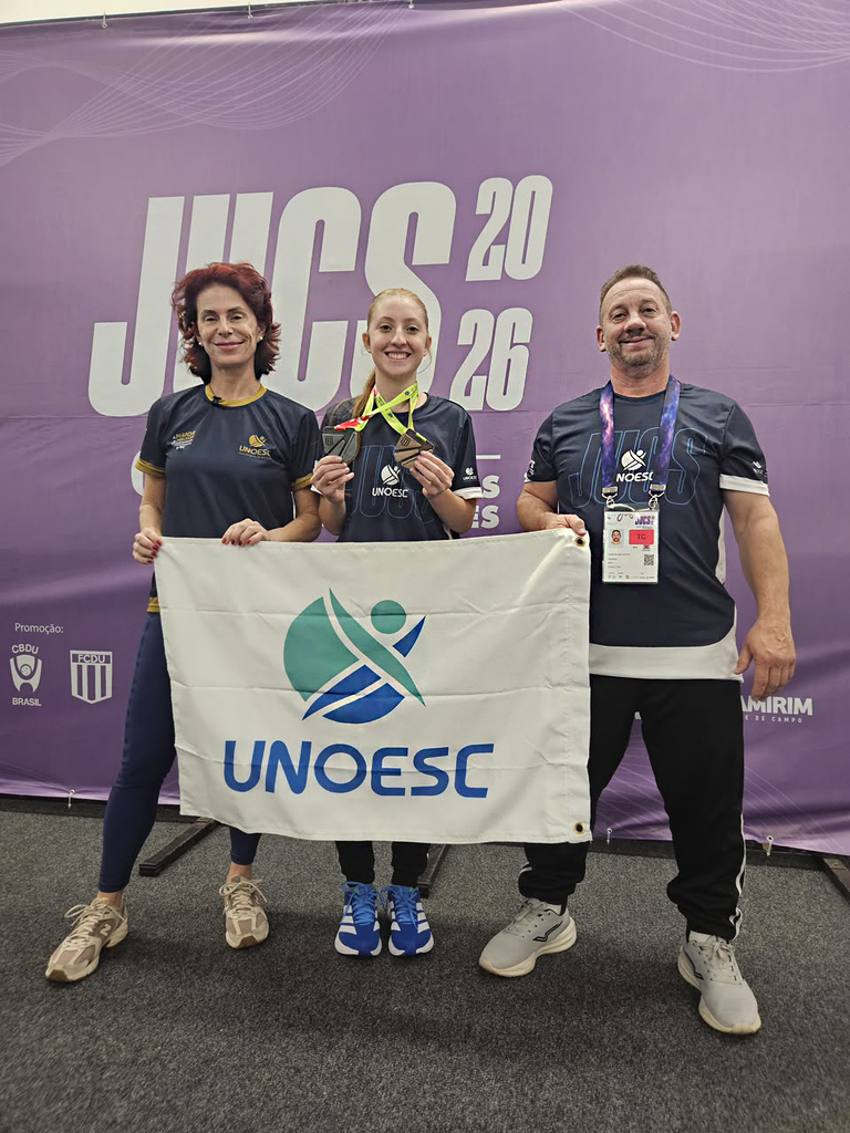 Danieli Saretta conquista medalhas no Campeonato Universitário de Karatê em Itajaí