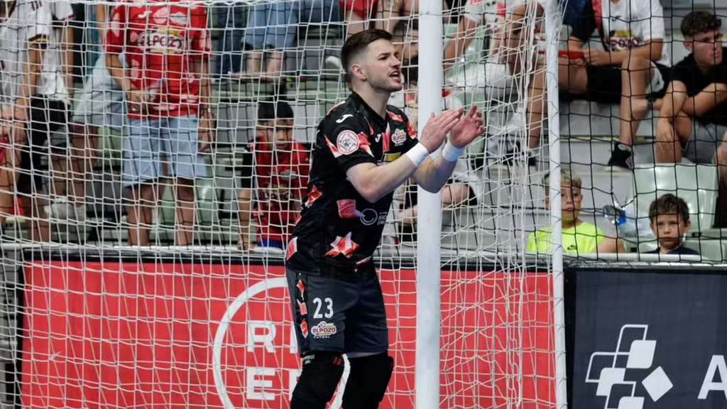 Goleiro revelado em Santa Catarina vai defender campeão da Itália na nova temporada