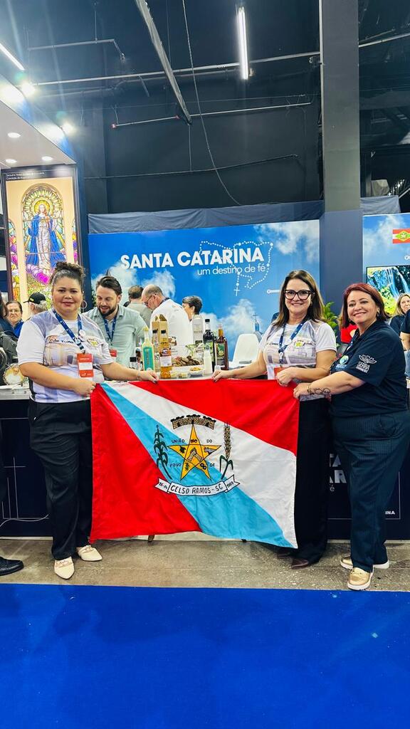 Celso Ramos divulga potencial do turismo religioso na maior feira católica da América Latina