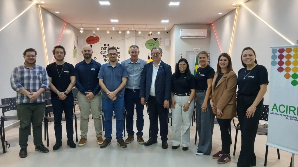 Presidente da FACISC visita ACIRP e elogia crescimento de 54% no número de associados