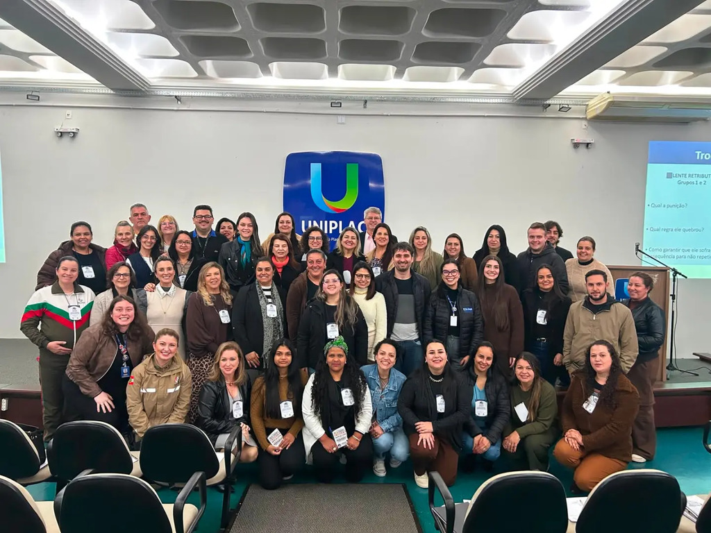 Assistência Social de Rio Rufino participa de capacitação para fortalecer ações de enfrentamento à violência contra a mulher