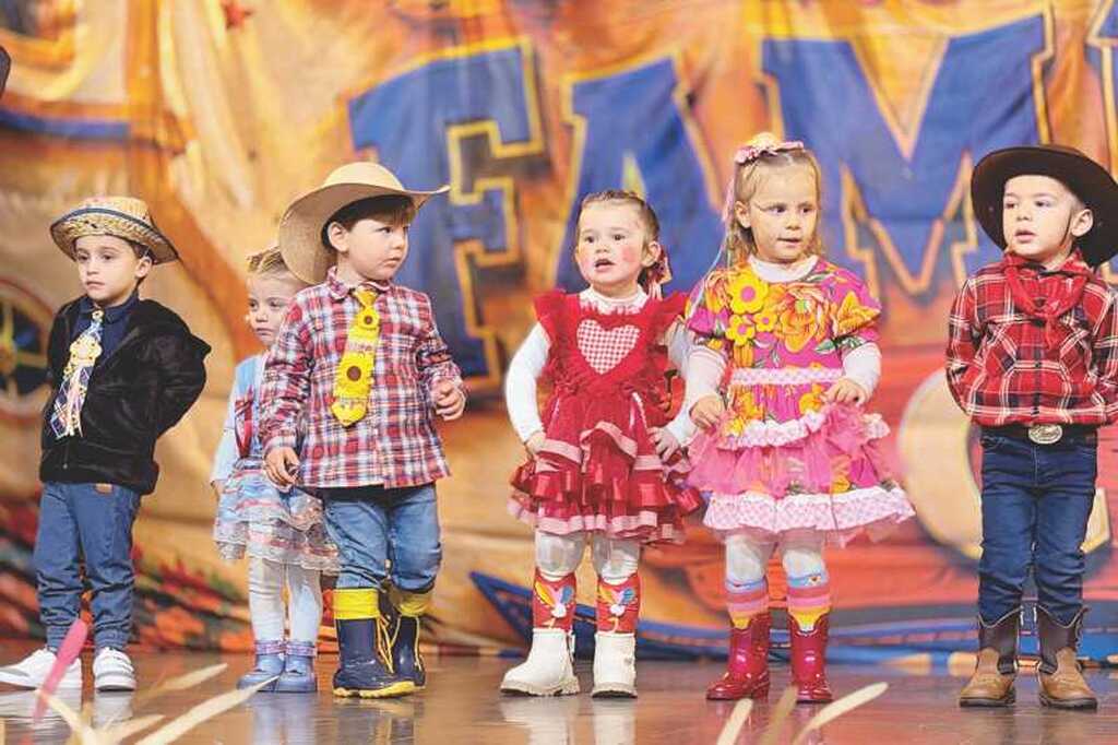 Arraiá das Famílias celebra tradição e união no Colégio Salesiano