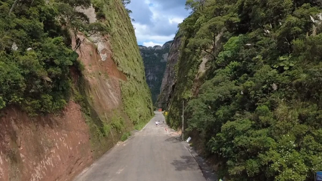 Promessa adiada: Serra do Corvo Branco continua interditada e sem data para reabrir