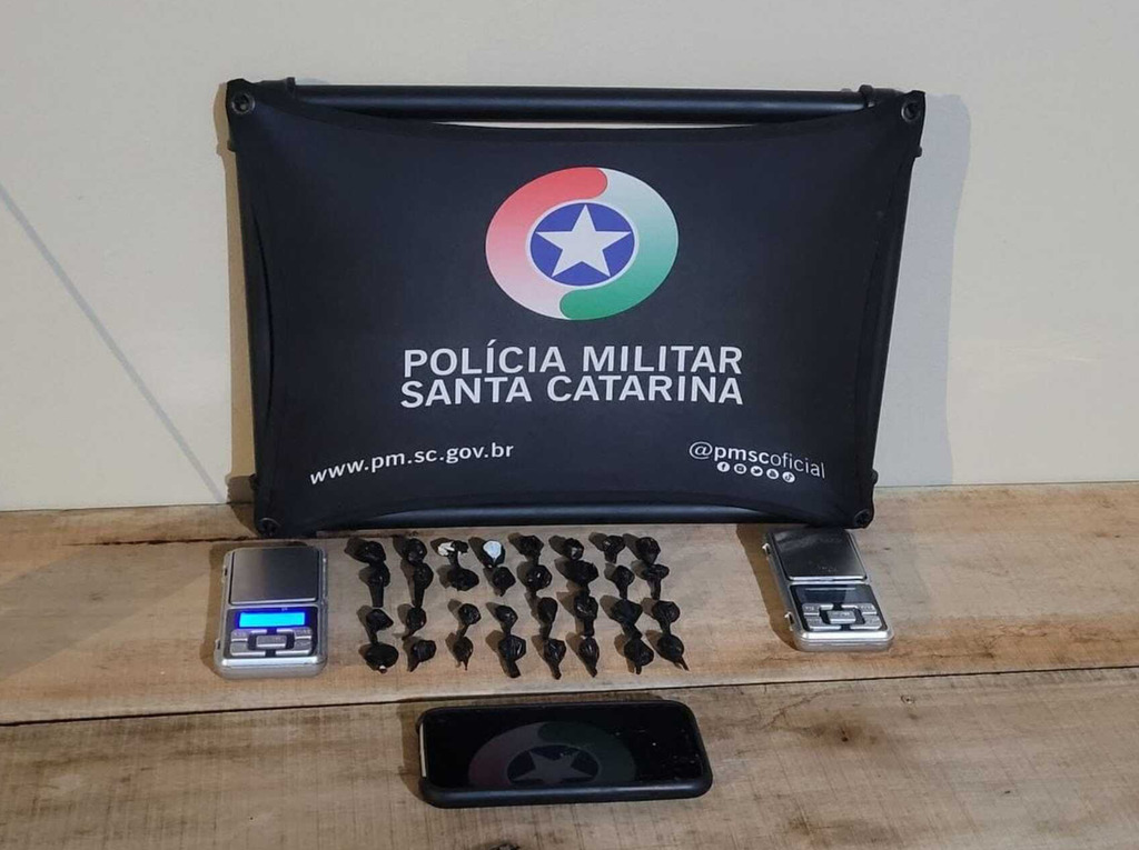 Polícia Militar atende ocorrência envolvendo tráfico de drogas