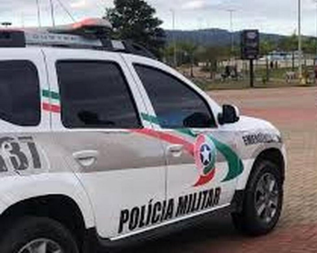 POLÍCIA MILITAR CUMPRE MANDADO DE BUSCA E APREENSÃO EM SANTA ROSA DO SUL