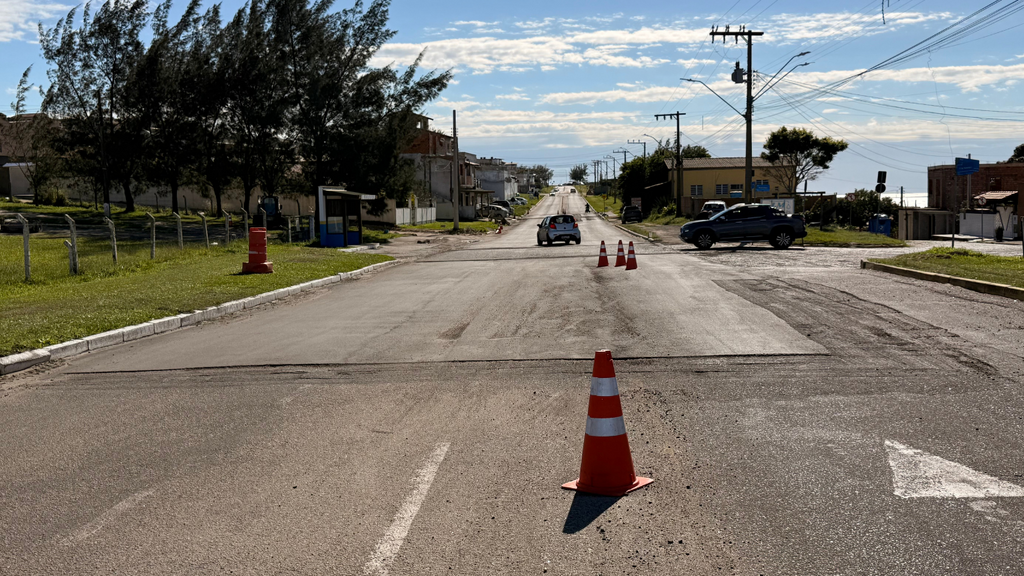 ‘Não ficou como esperado’: Prefeitura admite falha em obra após moradores denunciarem buracos em Imbituba