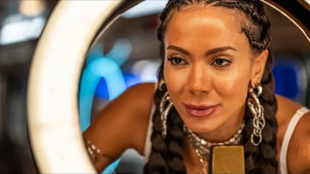 Fãs de Anitta descobrem clássico dos Titãs só agora e regravação causa surpresa nas redes