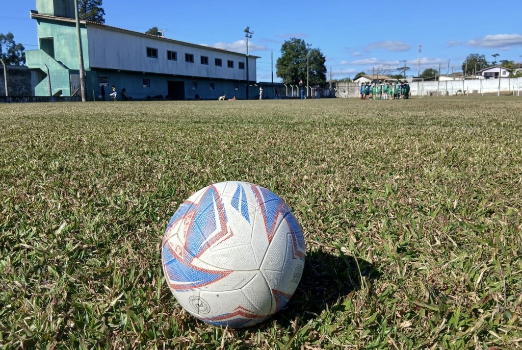 Criciúma prepara campeonato de futebol para atletas acima dos 50 anos