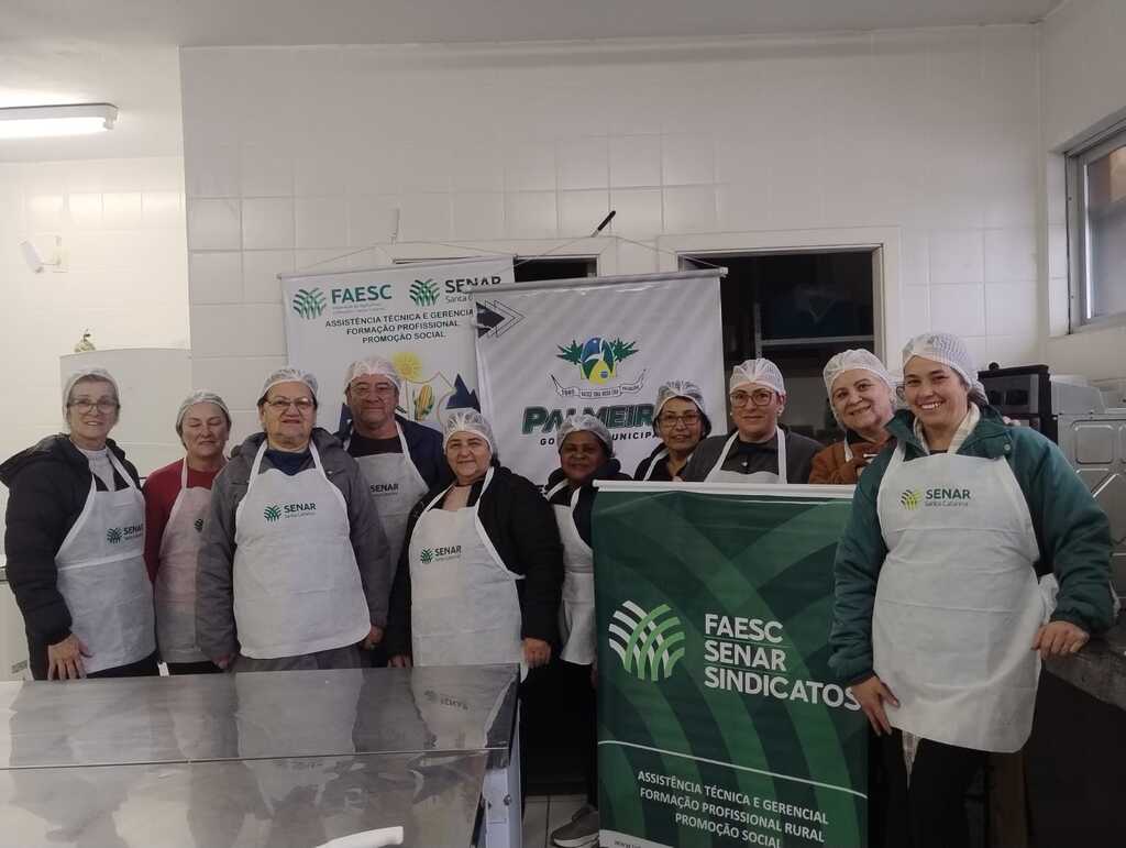 Mulheres de Palmeira participam de curso de Processamento de Carne de Frango