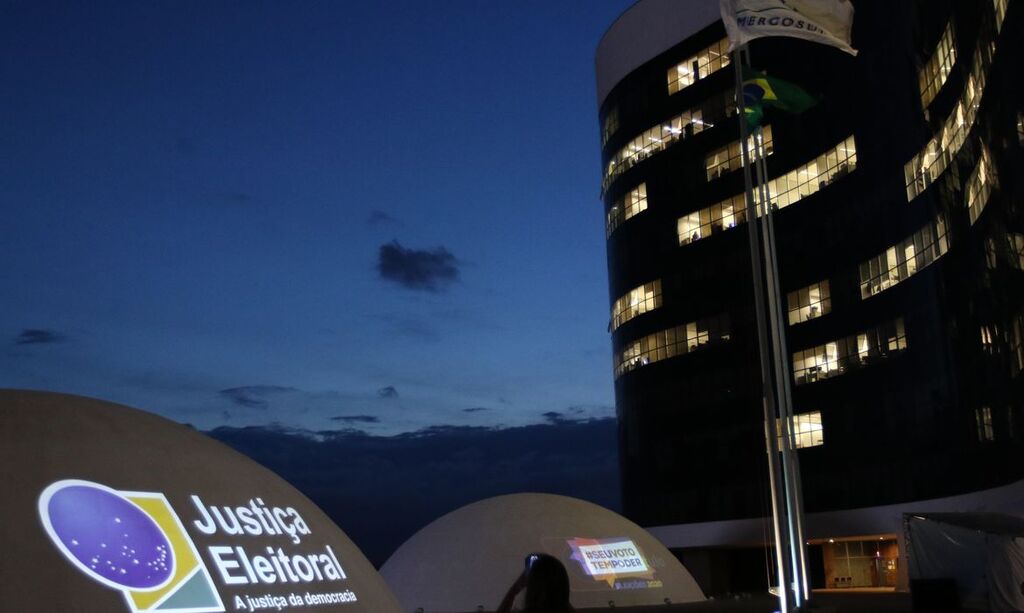 TSE nega hackeamento após Flávio aparecer filiado ao Missão