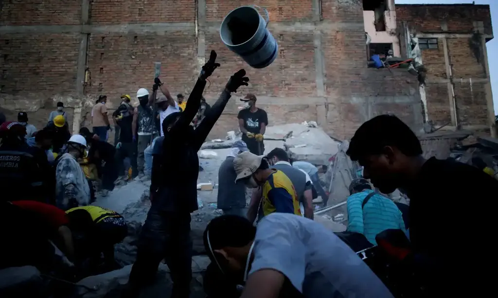 Colômbia: diminui esperança de equipes de busca por sobreviventes