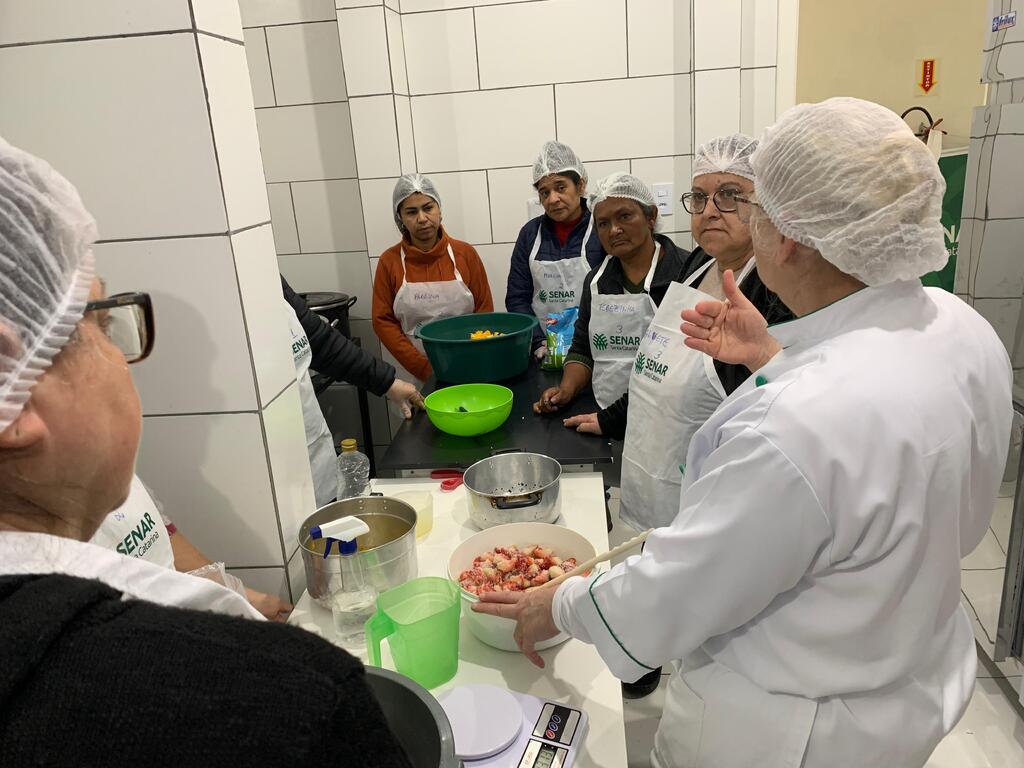 Curso de Conservas promove capacitação e incentiva geração de renda em Otacílio Costa