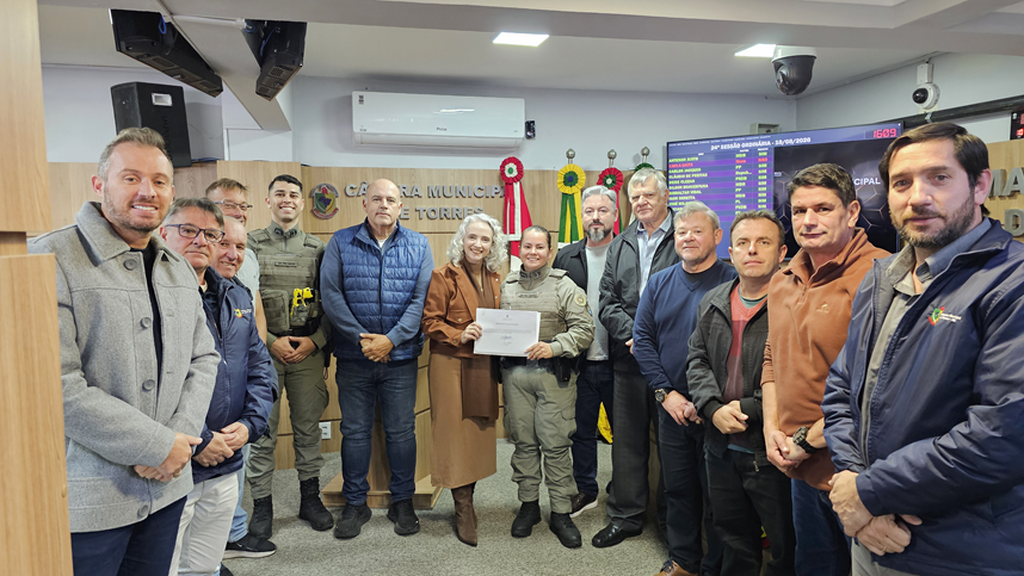 CÂMARA DE TORRES PRESTA HOMENAGEM A SOLDADO DA BRIGADA MILITAR