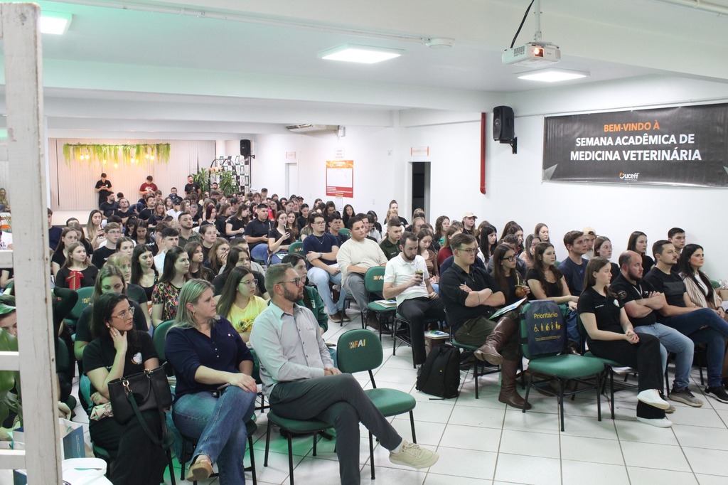 XVI SEMAVET reuniu cerca de 720 pessoas em quatro dias de evento