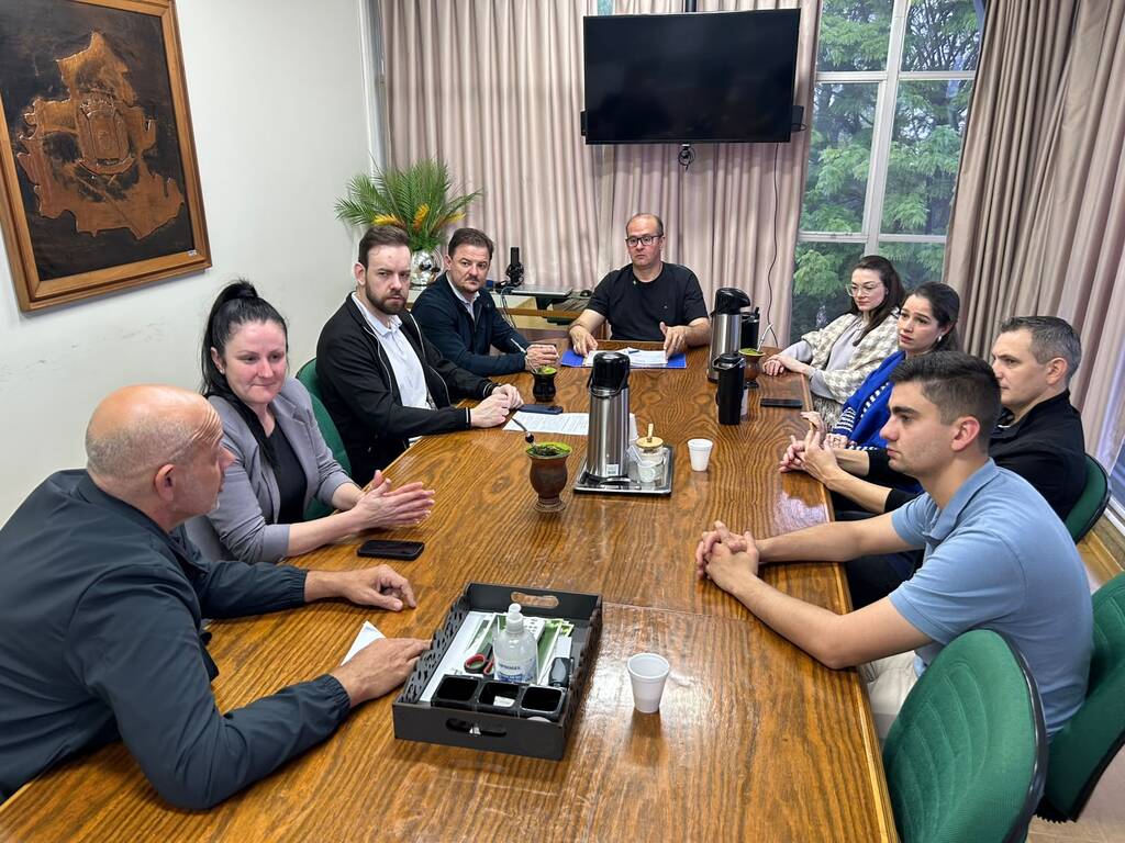 Pinhalzinho reúne municípios para ampliar atendimento do Procon
