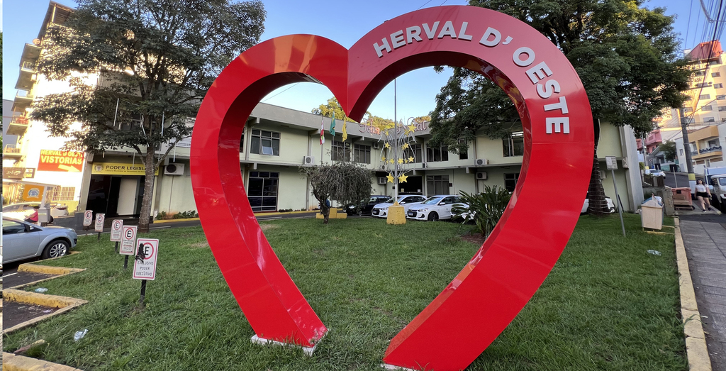 Prefeitura de Herval d’Oeste anuncia desligamento de servidora